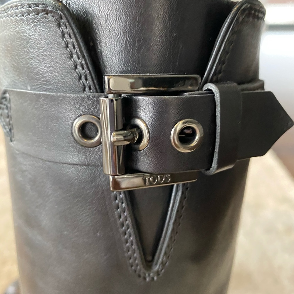 Vintage Tods Boots - Picture 3 of 11
